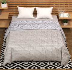 Modern White Leaf Reversible Comforter – Double Bed Quilt | Lightweight All Season Bedding